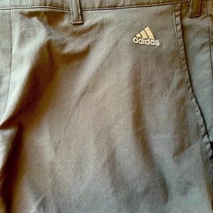 Adidas men’s black‎ and gray pants. Size 46x30. NWT. L16.